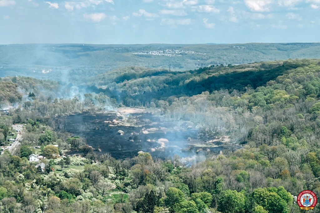 Route 46 wildfire fully contained after burning 100 acres in Hackettstown Route 46 wildfire fully contained after burning 100 acres in Hackettstown