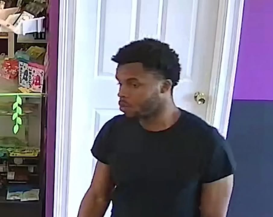 Barnegat police seek help identifying individuals in vape shop fraud case Barnegat police seek help identifying individuals in vape shop fraud case