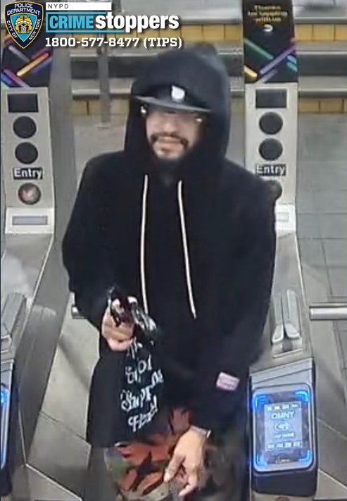 Mother and baby pepper sprayed on M train near Court Square station