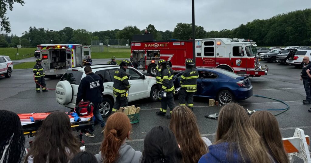 Crash Demo Shows Teens Reality of Bad Choices Behind the Wheel Crash Demo Shows Teens Reality of Bad Choices Behind the Wheel