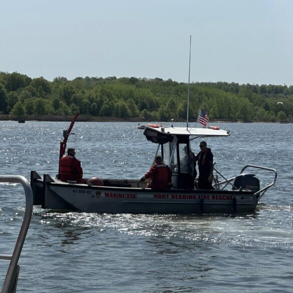 14 rescued from sinking boat in arthur kill near perth amboy - photo licensed by shore news network.