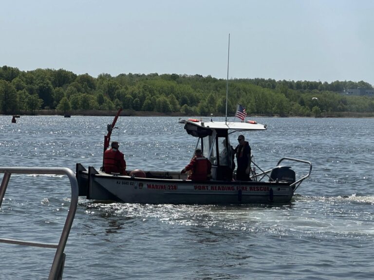 14 rescued from sinking boat in arthur kill near perth amboy - photo licensed by shore news network.