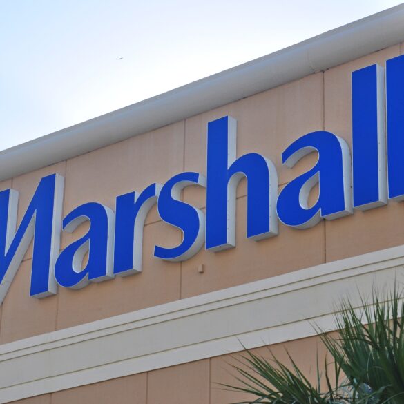 Police seek suspect who exposed himself to juvenile at south jersey marshalls store - photo licensed by shore news network.