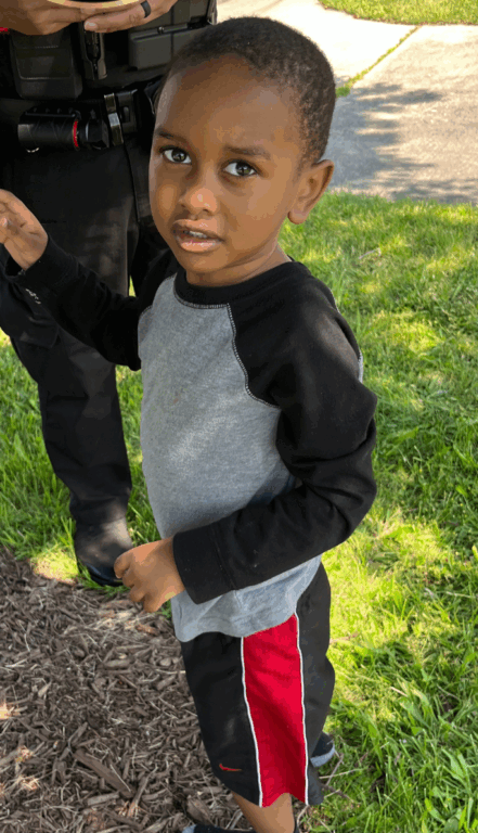 Cops trying to ID child found alone in Maryland street