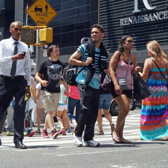 Heat wave grips new york city as poor air quality to blanket big apple through thursday - photo licensed by shore news network.