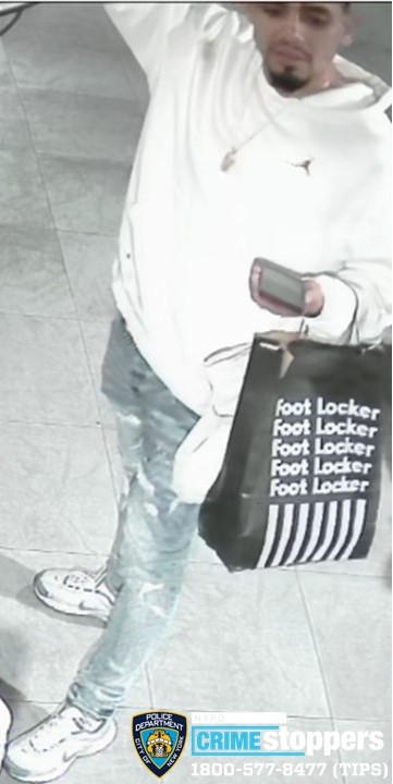 Pickpocket steals wallet on Bronx bus then attempts purchase at Foot Locker