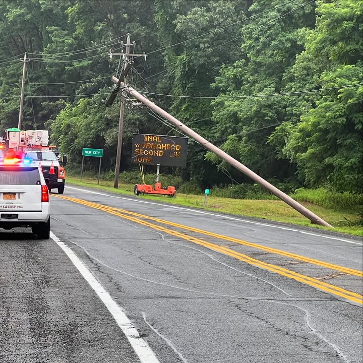 Crash involving utility pole shuts down Route 304 in New City Crash involving utility pole shuts down Route 304 in New City