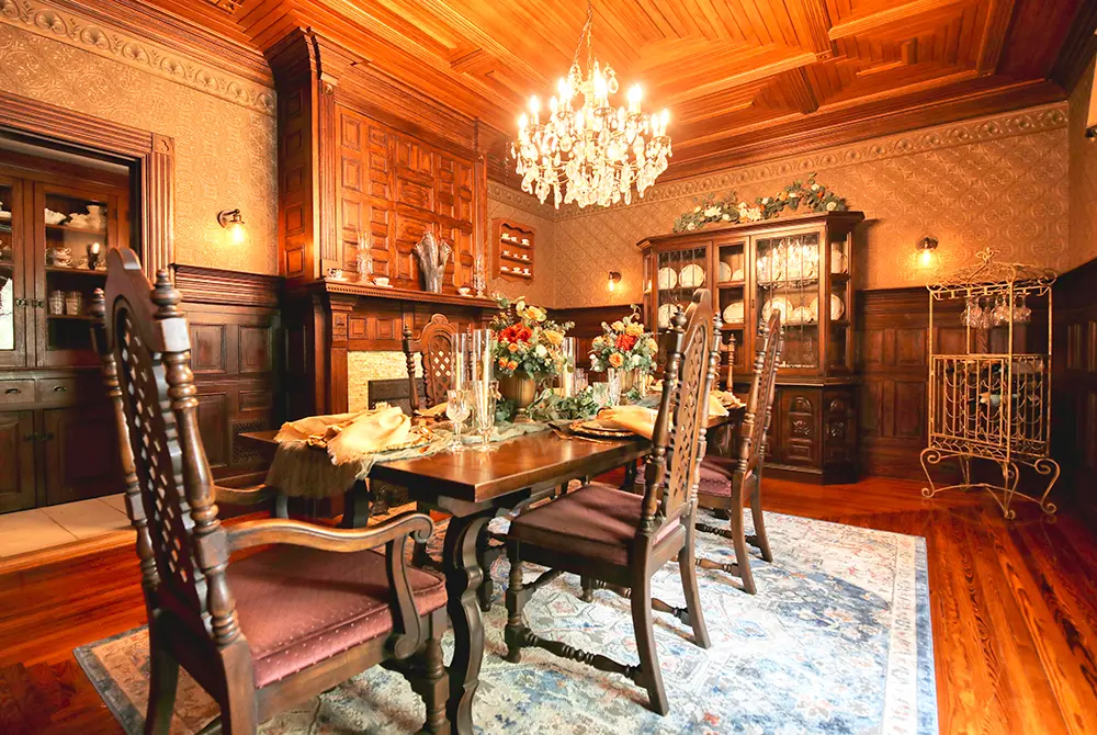 Huddy House Bed and Breakfast offers Victorian charm steps from downtown Huddy House Bed and Breakfast offers Victorian charm steps from downtown