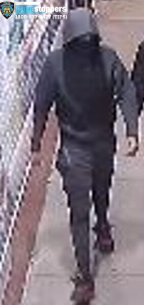 Gunman opens fire on Bronx street in late-night shooting as trio flees Gunman opens fire on Bronx street in late-night shooting as trio flees