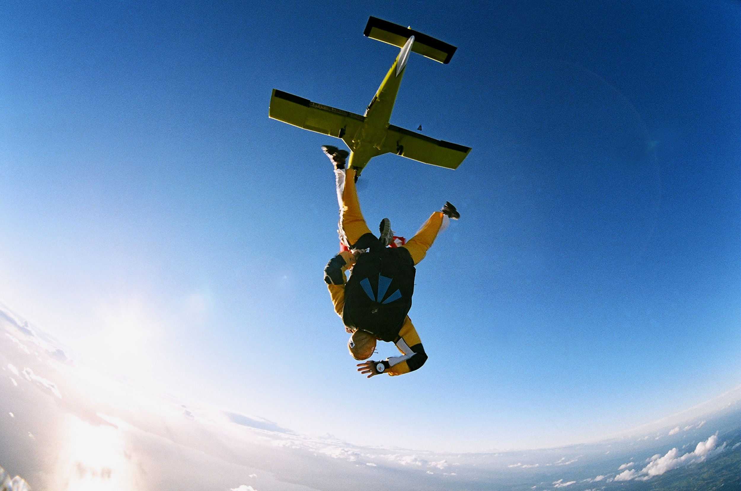 15 injured in skydiving plane crash at Cross Keys Airport in New Jersey