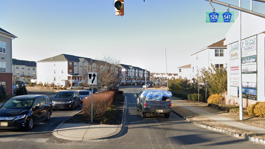 Runaway bus in Lakewood’s Westgate neighborhood stopped by quick-thinking bystander