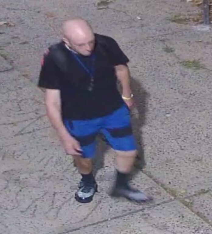 Smash-and-grab suspect seen fleeing Newark streets