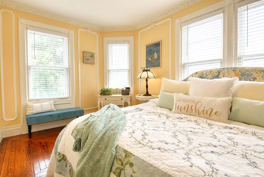 Huddy House Bed and Breakfast offers Victorian charm steps from downtown Huddy House Bed and Breakfast offers Victorian charm steps from downtown