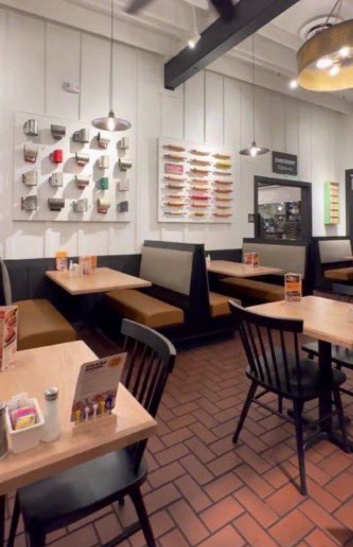 Cracker Barrel: The rebranding nobody asked for and everyone hates; Here's what happened