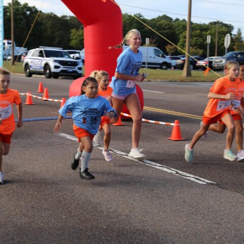 Runners race to honor fallen suffolk police dispatcher in annual 5k - photo licensed by shore news network.