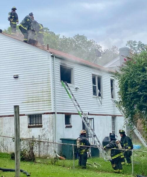 Kitchen fire displaces two in Southeast DC apartment
