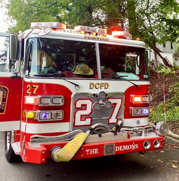 Kitchen fire displaces two in Southeast DC apartment