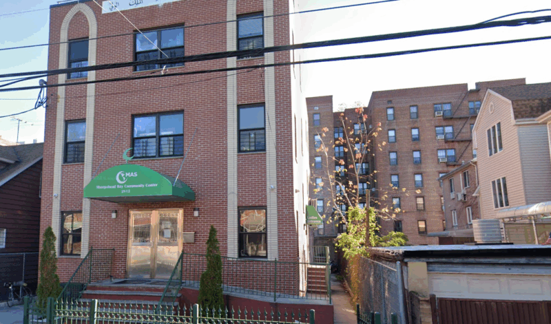 Thief steals wallet stuffed with cash from elderly worshipper inside Brooklyn mosque