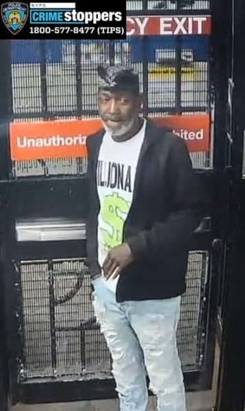 MTA worker slashed in Brooklyn subway tunnel, attacker on the run