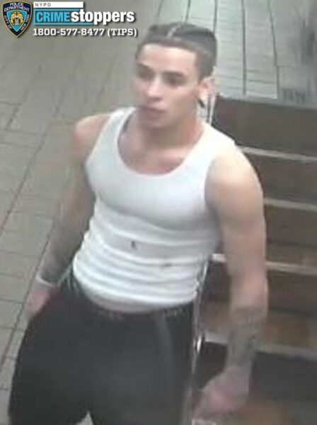 Group sought after man beaten and robbed aboard 6 train in Midtown Manhattan