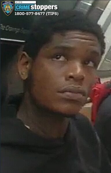 Group sought after man beaten and robbed aboard 6 train in Midtown Manhattan