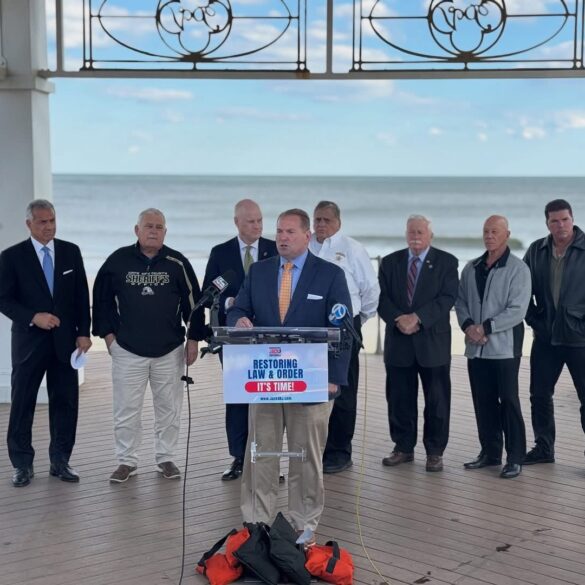 Ciattarelli vows to restore law and order in new jersey with local law enforcement leaders - photo licensed by shore news network.