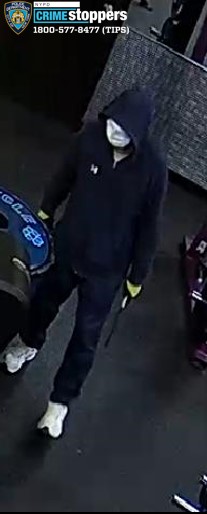 Police hunt Brooklyn burglar who struck two businesses in one night Police hunt Brooklyn burglar who struck two businesses in one night