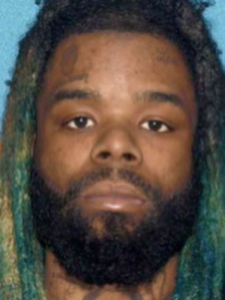 Gunman caught on video shooting at car in Newark