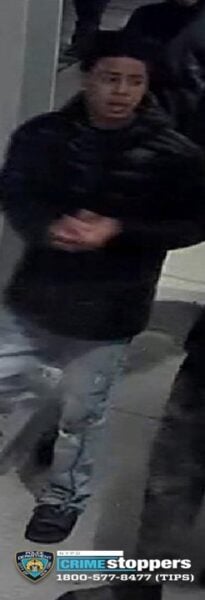 Four suspects sought after violent stabbing in Harlem attempted robbery