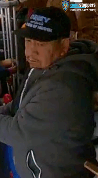 Police seek suspect after woman groped at Harlem bus stop