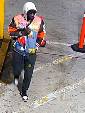 Armed robbers wanted after bold Baltimore street attack