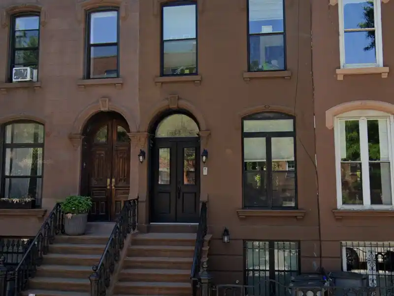 Son arrested for murder after elderly woman found dead inside lower manhattan apartment - photo licensed by shore news network.