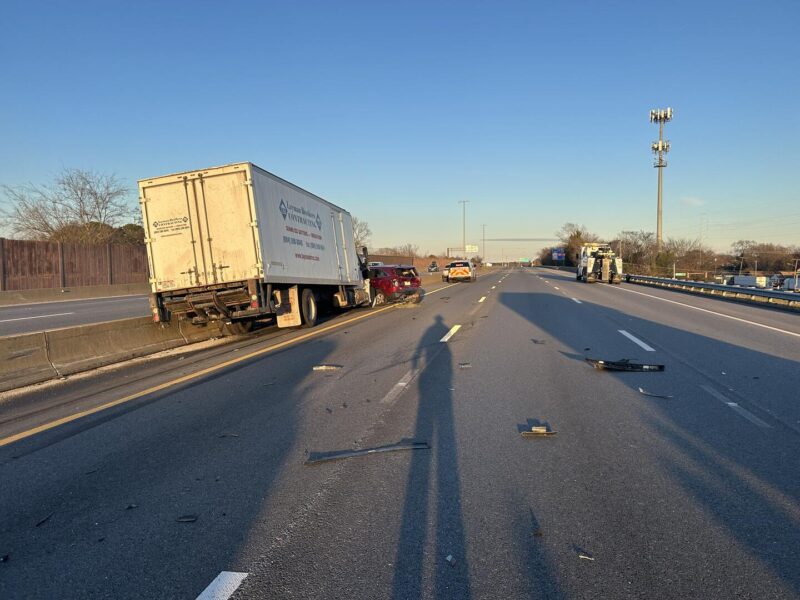 One dead in four-vehicle crash that shuts down i-664 in newport news One dead in four-vehicle crash that shuts down i-664 in newport news