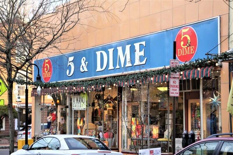 New jersey thinks these three towns should have their own hallmark christmas movie - photo licensed by shore news network.