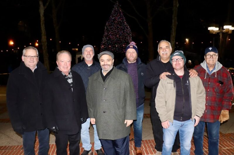 Toms River celebrates annual downtown Christmas tree lighting to kick off holiday season Toms River celebrates annual downtown Christmas tree lighting to kick off holiday season