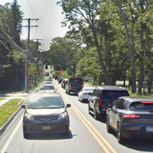 Heavy traffic on cross street in lakewood