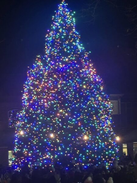 Downtown toms river set to sparkle at annual christmas tree lighting - photo licensed by shore news network.