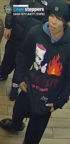 Teens targeted in violent Queens robbery spree as NYPD hunts two suspects