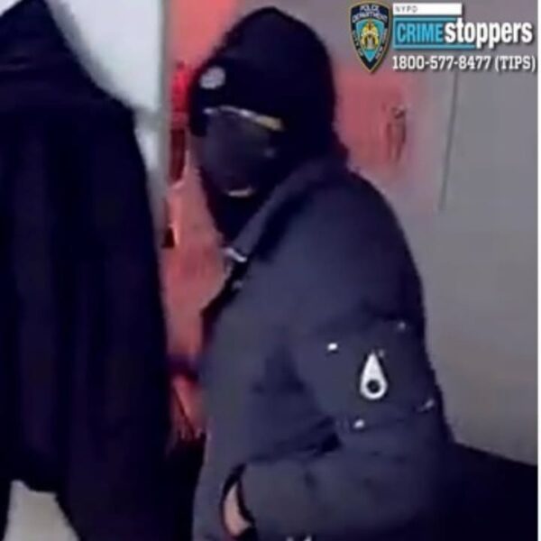 Nypd seeks group of suspects in armed robbery at queens business - photo licensed by shore news network.