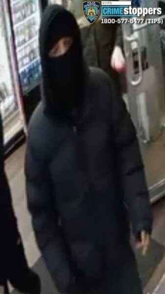 Armed trio robs Bronx store stealing cash and jewelry before fleeing on foot