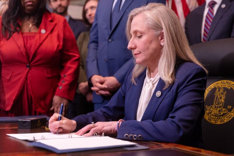 Lost Abigail Spanberger tweet says gerrymandering is detrimental to democracy