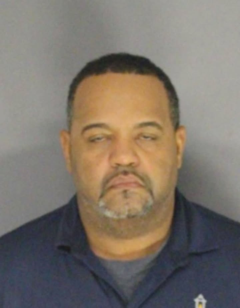 Fake ICE agent used SUV and flashlight to rob victims in Newark overnight Fake ICE agent used SUV and flashlight to rob victims in Newark overnight