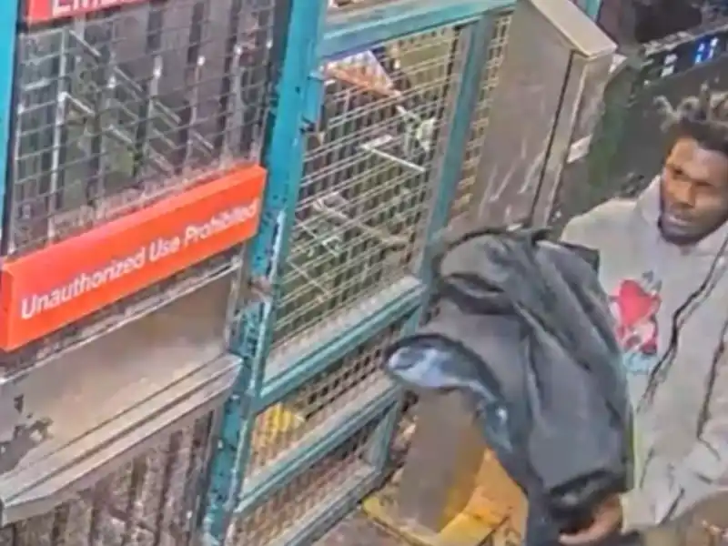 Teen stabbed and bystander attacked in prospect avenue subway station robbery - photo licensed by shore news network.