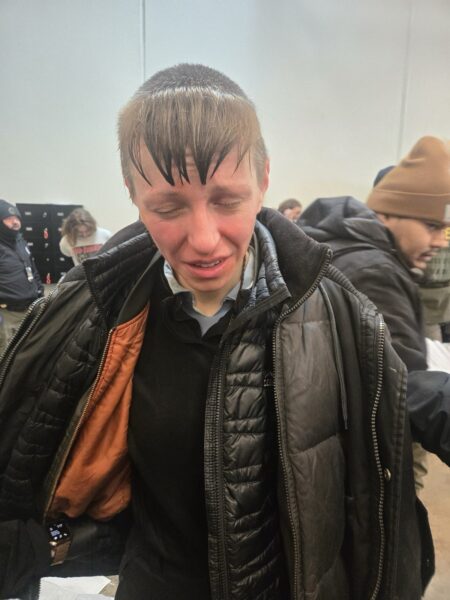 Minneapolis protester bites off federal officers finger during violent clash