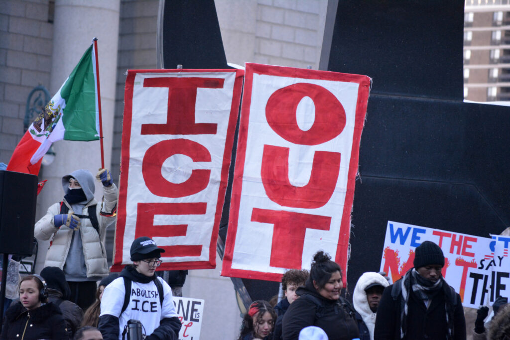 Battle over roxybury ice detention facility heats up online