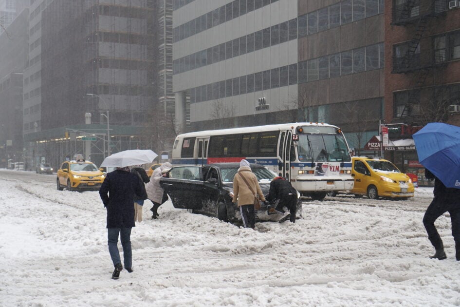 In mamdani's nyc, you need two forms of id to shovel snow, but not to vote