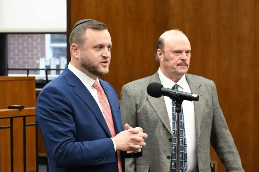 Commissioner ellenbogen opposes new water rates - photo licensed by shore news network.