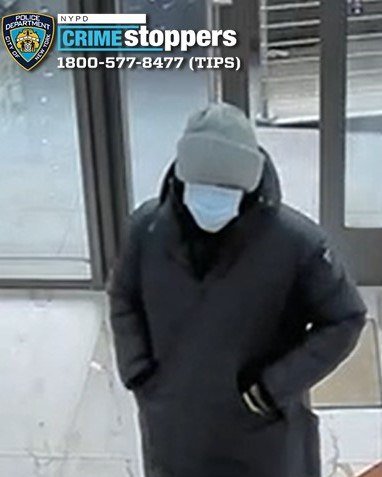 Masked gunman snags cash in brooklyn holdup
