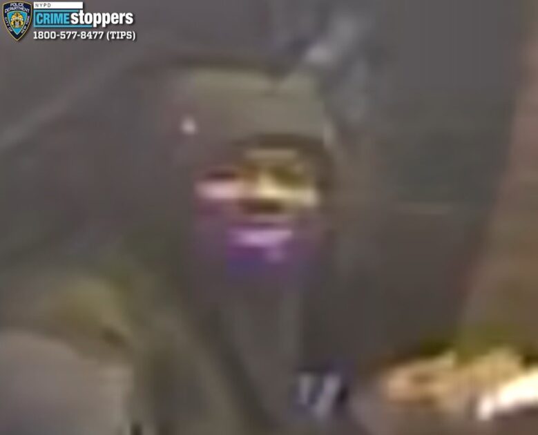 Police seek suspect who attacked 70-year-old man near lexington avenue