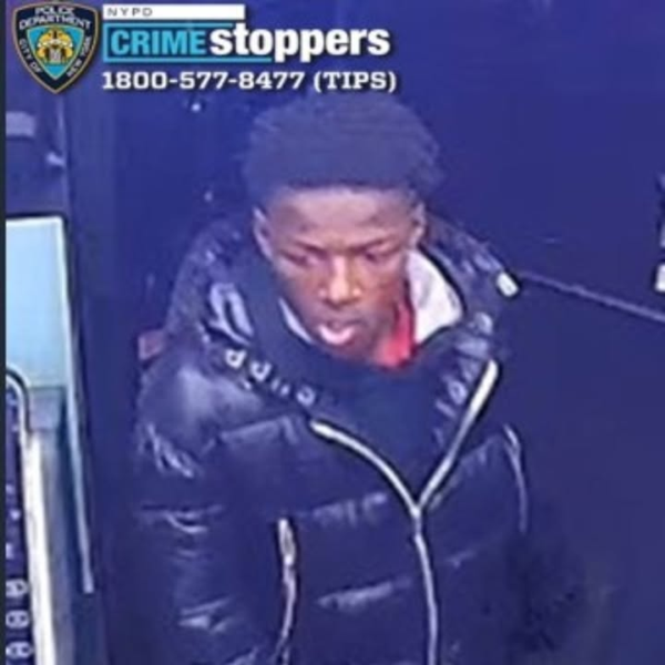 Bronx phone snatcher strikes on East 149th Street Bronx phone snatcher strikes on East 149th Street